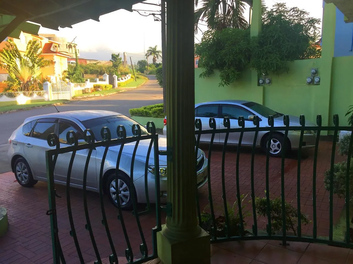 Yaad Hostel Montego Bay 0*,